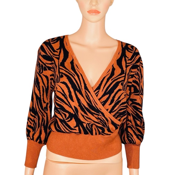 New York & Company Sweaters - New York & CO Cropped Cardigan Y2K 90s Animal Print Burnt Orange Black SZ Med